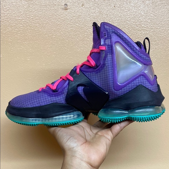 Nike LeBron 19 “DJ Bron Wild Berry Hyper Pink Teal” - Picture 7 of 17